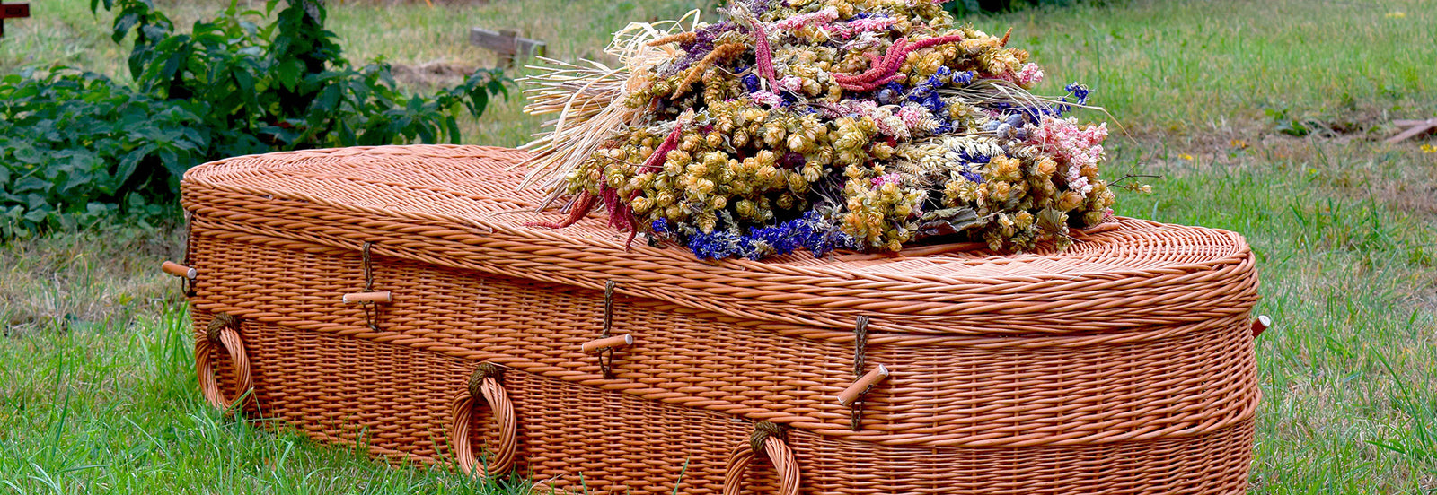 Willow Cromer with Flowers - Ecoffins